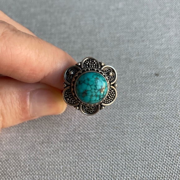 Sterling silver ring with turquoise stone - Picture 1 of 3